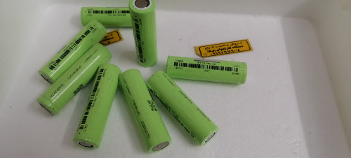 باتری لیتیوم یون szns 18650 استوک